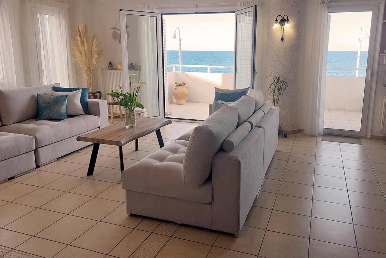 Amazing Beachfront Apartment In Hersonissos Exteriér fotografie