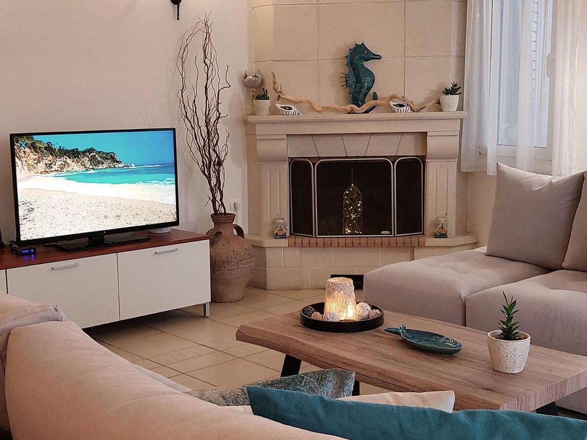 Amazing Beachfront Apartment In Hersonissos Exteriér fotografie