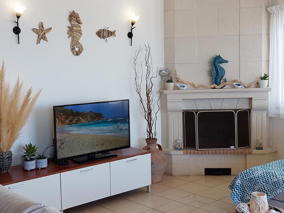 Amazing Beachfront Apartment In Hersonissos Exteriér fotografie